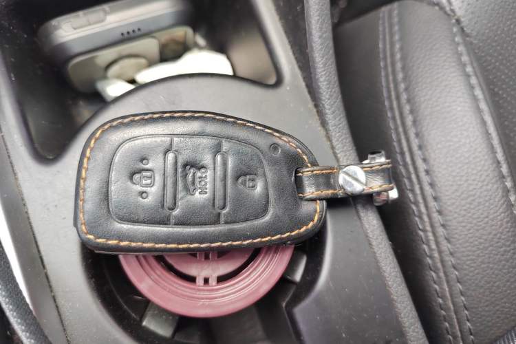 Used Hyundai Tucson 2015 1.6T Dual-Clutch Two-Wheel-Drive Leading Model Vehicle Key