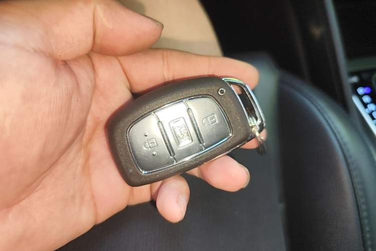 Used Hyundai Tucson 2015 1.6T Dual-Clutch Two-Wheel-Drive Smart Model Vehicle Key
