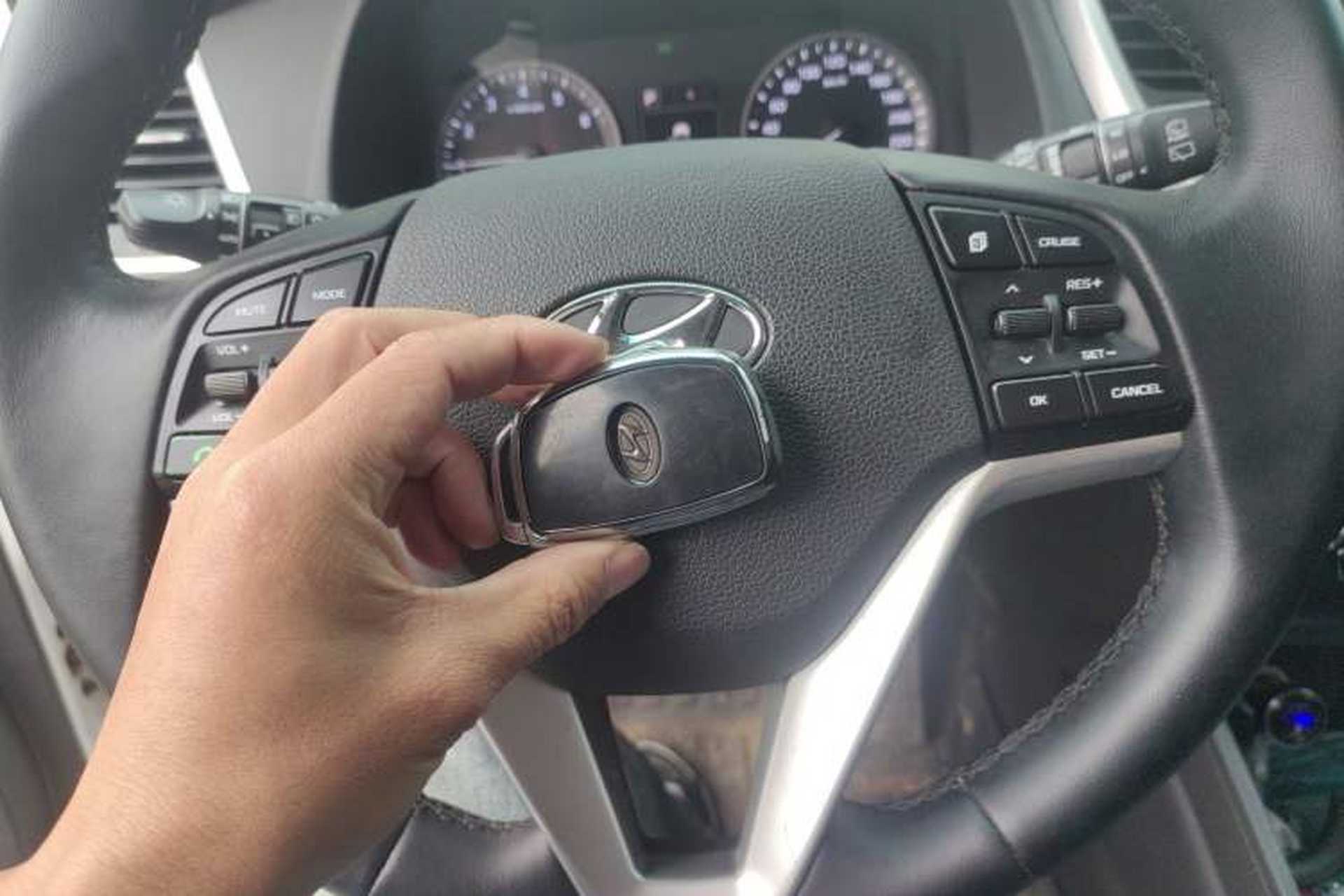 Used Hyundai Tucson 2015 1.6T Dual-Clutch Two-Wheel-Drive Smart Model Vehicle Key