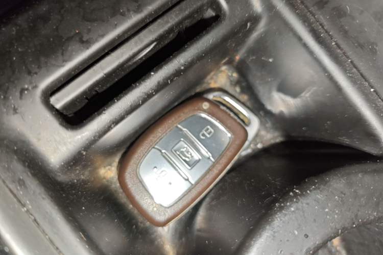 Used Hyundai Tucson 2015 1.6T Dual-Clutch Two-Wheel-Drive Smart Model Vehicle Key
