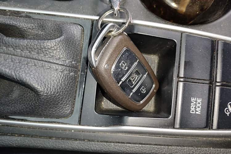 Used Hyundai Tucson 2015 1.6T Dual-Clutch Two-Wheel-Drive Smart Model Vehicle Key