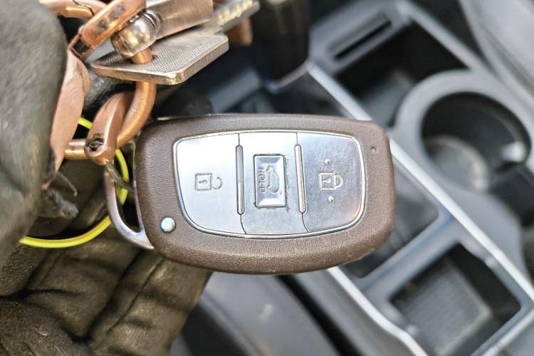 Used Hyundai Tucson 2015 1.6T Dual-Clutch Two-Wheel-Drive Smart Model Vehicle Key