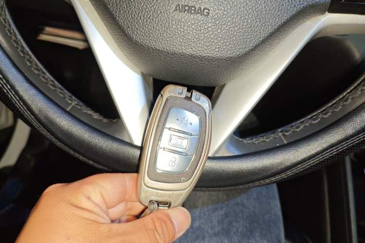 Used Hyundai Tucson 2015 1.6T Dual-Clutch Two-Wheel-Drive Smart Model Vehicle Key