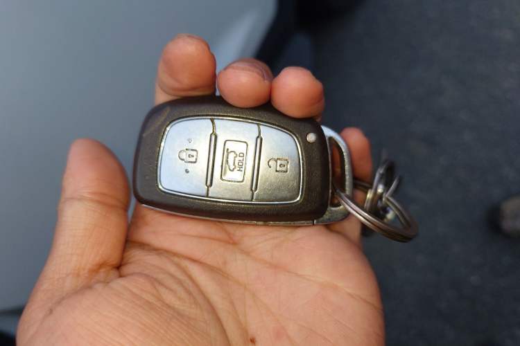 Used Hyundai Tucson 2015 1.6T Dual-Clutch Two-Wheel-Drive Smart Model Vehicle Key