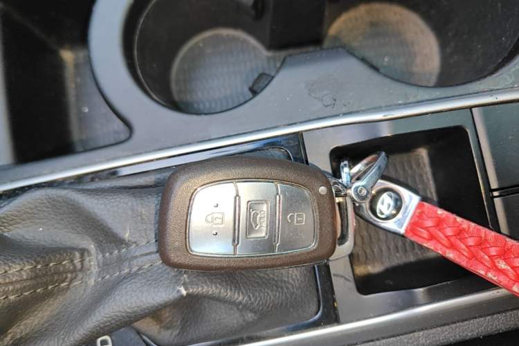 Used Hyundai Tucson 2015 1.6T Dual-Clutch Two-Wheel-Drive Smart Model Vehicle Key