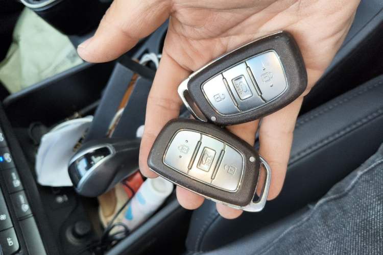 Used Hyundai Tucson 2015 1.6T Dual-Clutch Two-Wheel-Drive Smart Model Vehicle Key