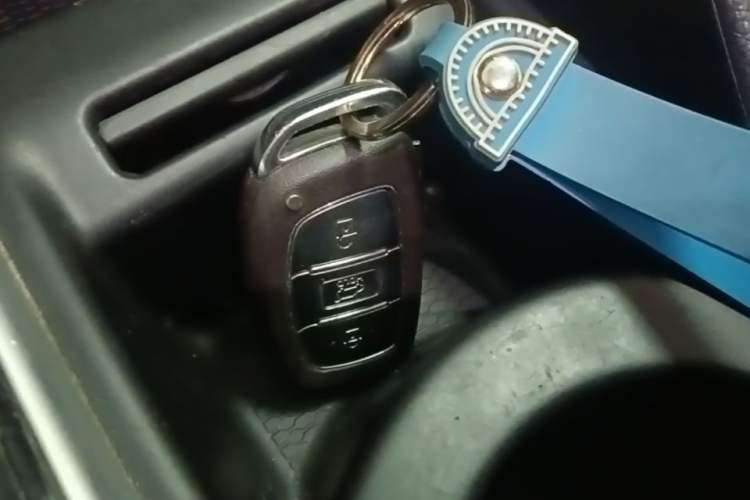 Used Hyundai Tucson 2015 1.6T Dual-Clutch Two-Wheel-Drive Smart Model Vehicle Key