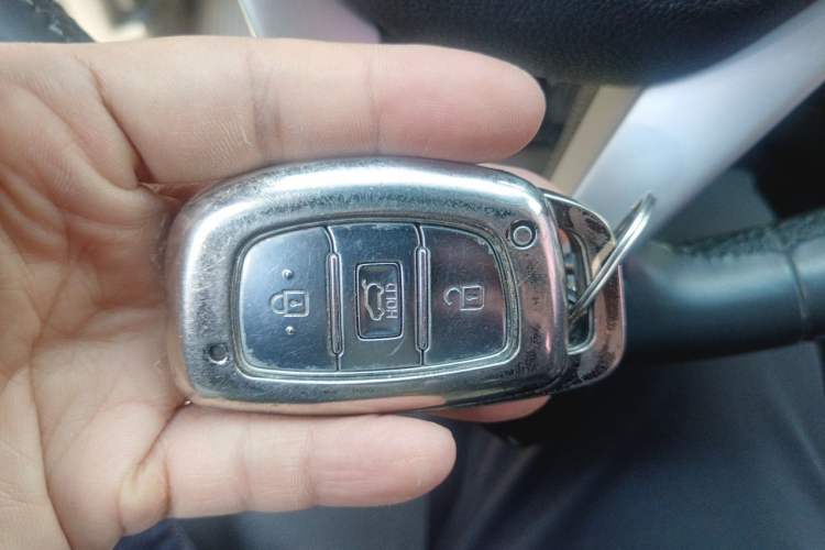 Used Hyundai Tucson 2015 2.0L Automatic Two-Wheel Drive Smart Version Vehicle Key