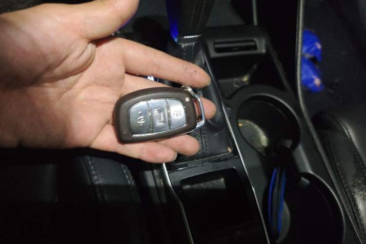 Used Hyundai Tucson 2015 1.6T Dual-Clutch Two-Wheel-Drive Smart Model Vehicle Key