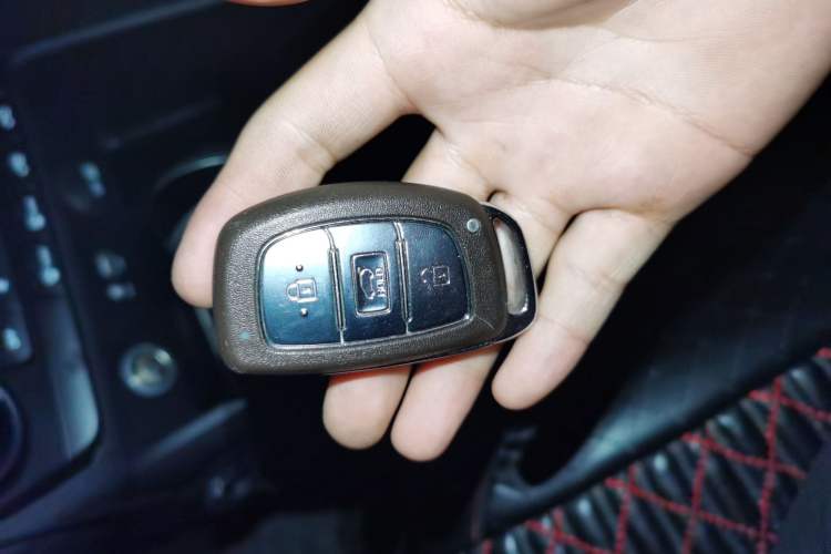 Used Hyundai Tucson 2015 1.6T Dual-Clutch Two-Wheel-Drive Smart Model Vehicle Key
