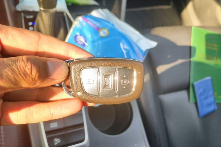 Used Hyundai Tucson 2015 1.6T Dual-Clutch Two-Wheel-Drive Smart Model Vehicle Key
