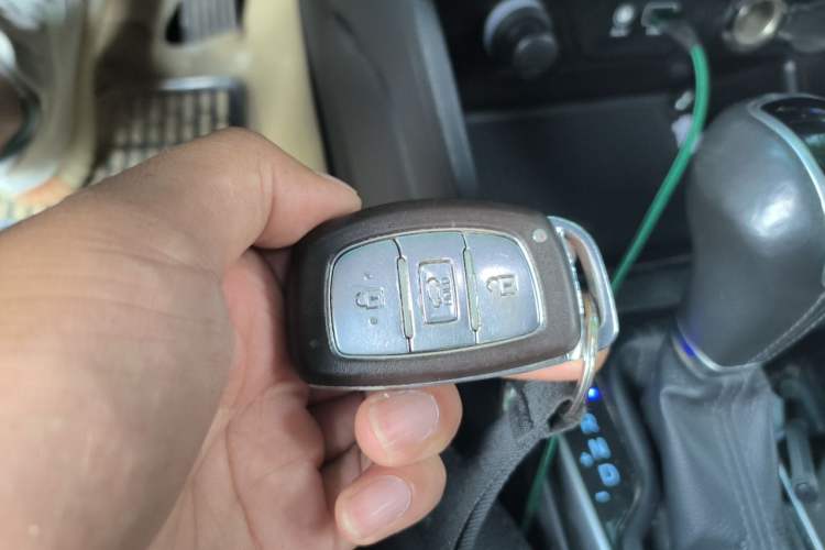 Used Hyundai Tucson 2015 1.6T Dual-Clutch Two-Wheel-Drive Leading Model Vehicle Key