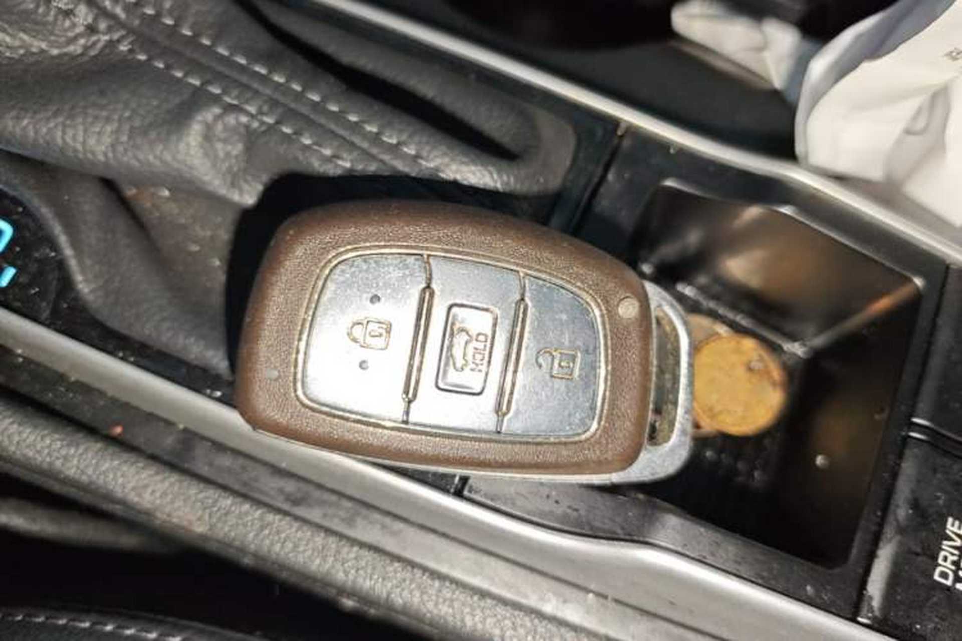 Used Hyundai Tucson 2015 1.6T Dual-Clutch Two-Wheel-Drive Smart Model Vehicle Key