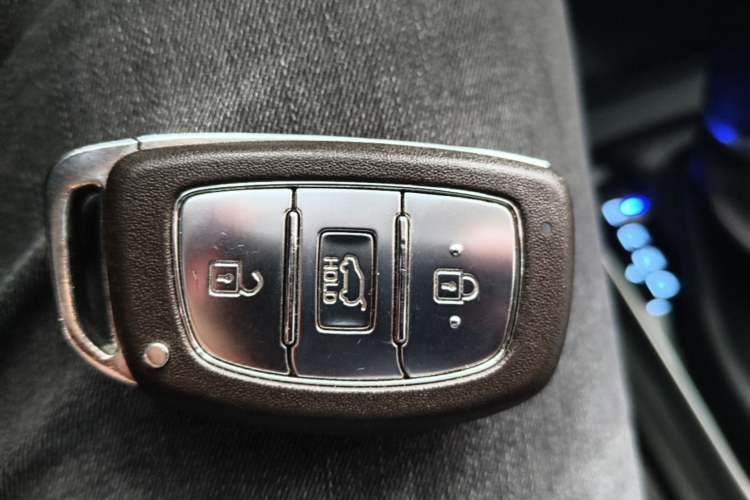 Used Hyundai Tucson 2015 1.6T Dual-Clutch Two-Wheel-Drive Smart Model Vehicle Key