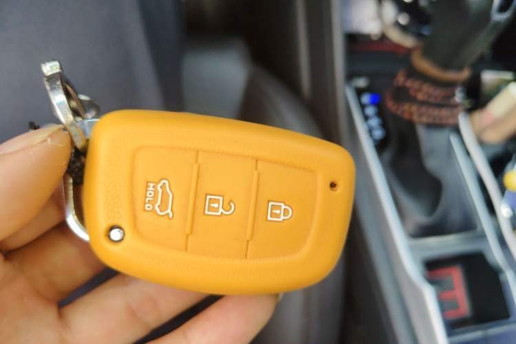 Used Hyundai Tucson 2015 1.6T Dual-Clutch Two-Wheel-Drive Smart Model Vehicle Key
