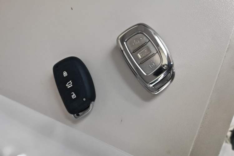Used Hyundai Tucson 2015 1.6T Dual-Clutch Two-Wheel-Drive Smart Model Vehicle Key