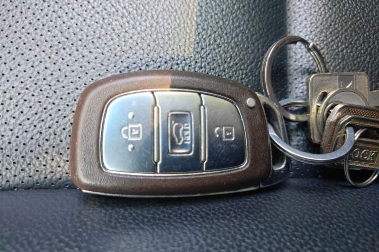 Used Hyundai Tucson 2015 1.6T Dual-Clutch Two-Wheel-Drive Smart Model Vehicle Key
