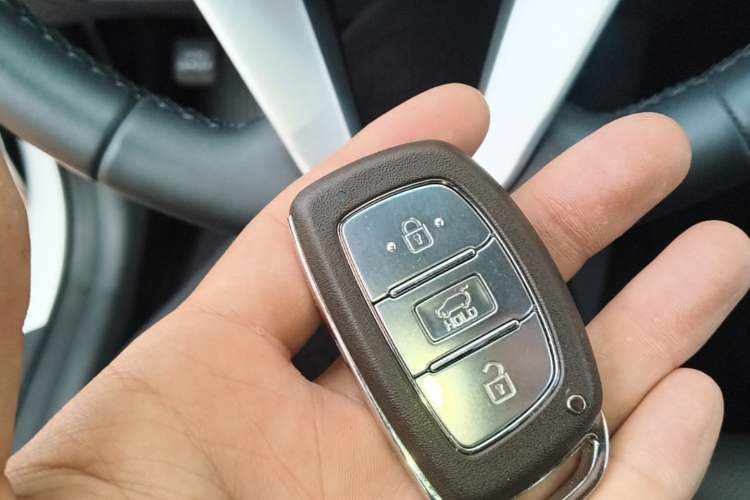 Used Hyundai Tucson 2015 1.6T Dual-Clutch Two-Wheel-Drive Smart Model Vehicle Key