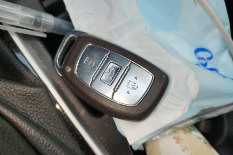 Used Hyundai Tucson 2015 1.6T Dual-Clutch Two-Wheel-Drive Smart Model Vehicle Key