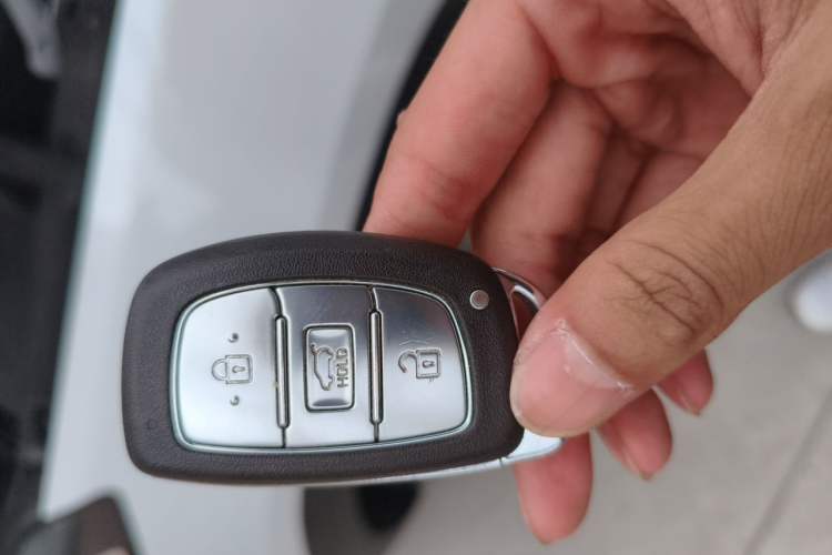 Used Hyundai Tucson 2015 1.6T Dual-Clutch Two-Wheel-Drive Smart Model Vehicle Key