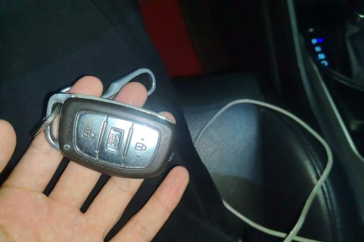 Used Hyundai Tucson 2015 1.6T Dual-Clutch Two-Wheel-Drive Smart Model Vehicle Key