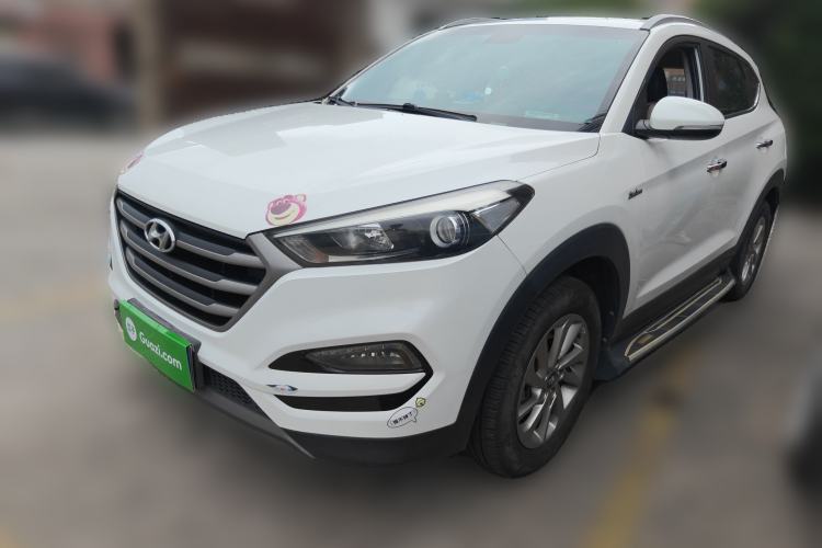 Used Hyundai Tucson 2015 1.6T Dual-Clutch Two-Wheel-Drive Smart Model Guazi used car, China used car export, Used car for sale, Used  cars, Cheapest cars for sale