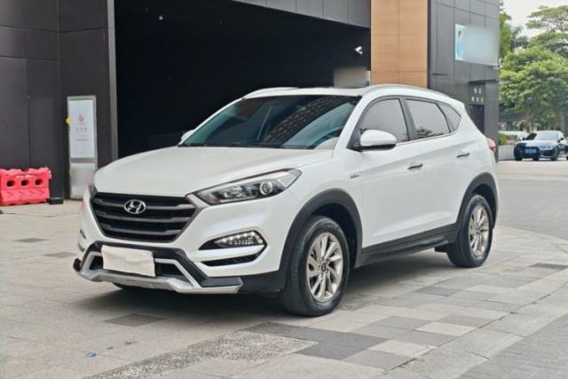 Hyundai Tucson 2015 1.6T Dual-Clutch Two-Wheel-Drive Smart Model de segunda mano