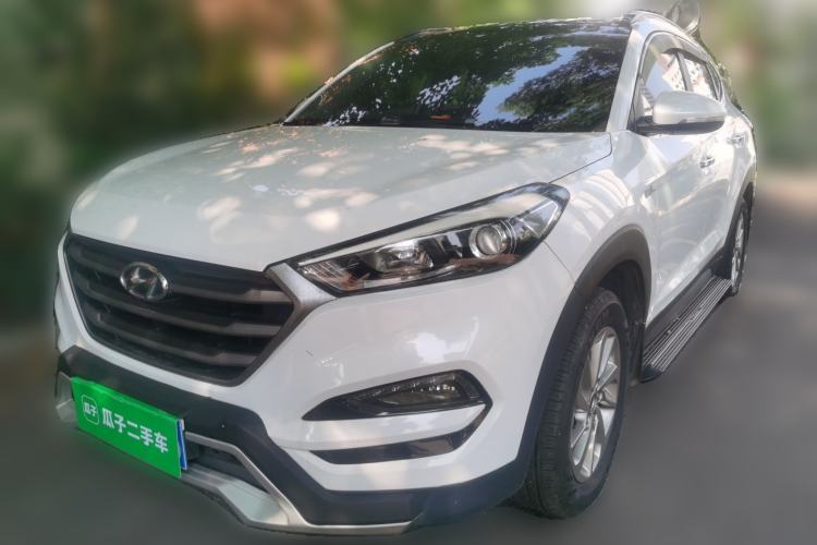Used Hyundai Tucson 2015 1.6T Dual-Clutch Two-Wheel-Drive Leading Model Guazi used car, China used car export, Used car for sale, Used  cars, Cheapest cars for sale