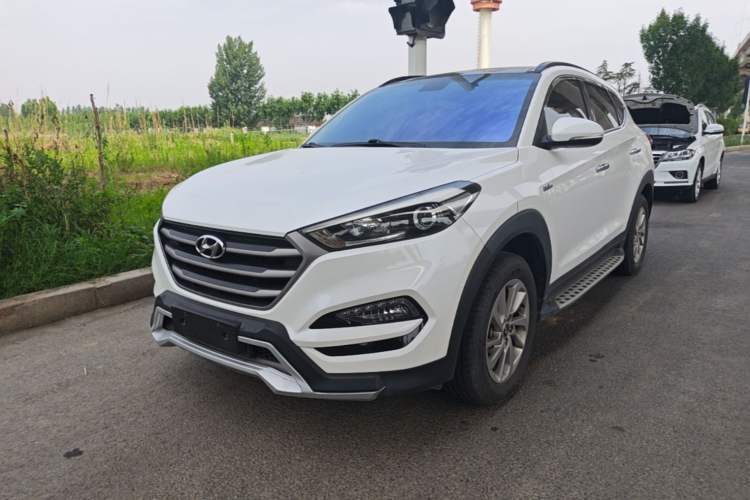 Hyundai Tucson 2015 1.6T Dual-Clutch Two-Wheel-Drive Smart Model de segunda mano Guazi used car, China used car export, Used car for sale, Used  cars, Cheapest cars for sale