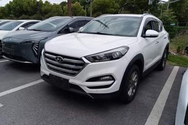 Used Hyundai Tucson 2015 2.0L Automatic Two-Wheel Drive Smart Version