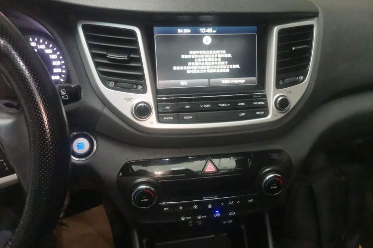 Used Hyundai Tucson 2018 1.6T Dual-Clutch Two-Wheel Drive 15th Anniversary Special Edition Audio And AC Panel