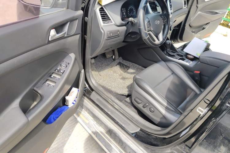 Used Hyundai Tucson 2018 1.6T Dual-Clutch Two-Wheel Drive 15th Anniversary Special Edition Driver Seat