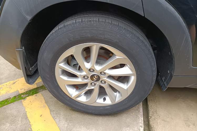 Used Hyundai Tucson 2018 1.6T Dual-Clutch Two-Wheel Drive 15th Anniversary Special Edition Exterior 5
