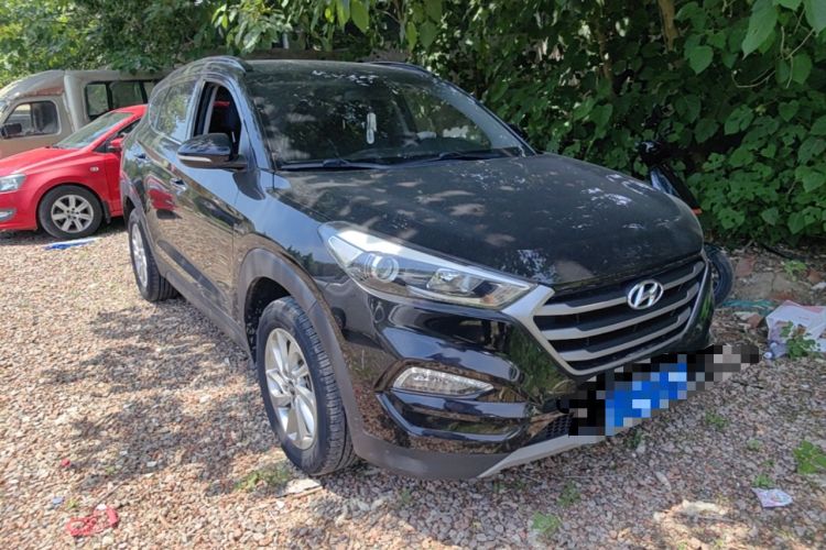 Used Hyundai Tucson 2018 1.6T Dual-Clutch Two-Wheel Drive 15th Anniversary Special Edition Front Right 45 Deg
