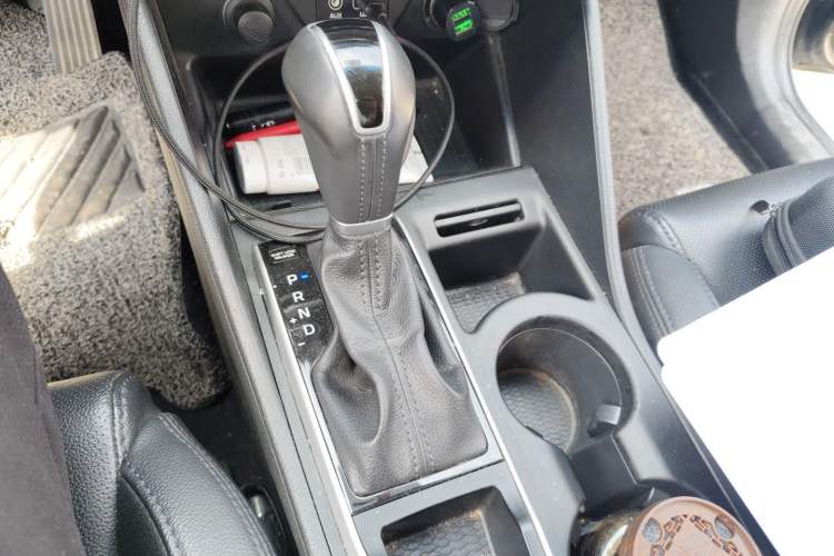 Used Hyundai Tucson 2018 1.6T Dual-Clutch Two-Wheel Drive 15th Anniversary Special Edition Gear Lever