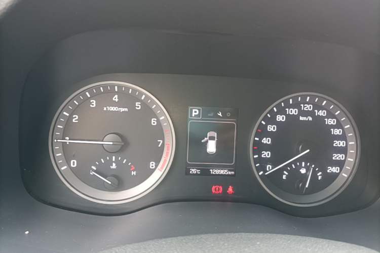 Used Hyundai Tucson 2018 1.6T Dual-Clutch Two-Wheel Drive 15th Anniversary Special Edition Instrument Cluster