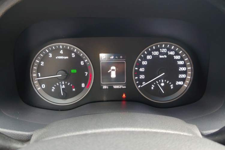 Used Hyundai Tucson 2018 1.6T Dual-Clutch Two-Wheel Drive 15th Anniversary Special Edition Instrument Cluster