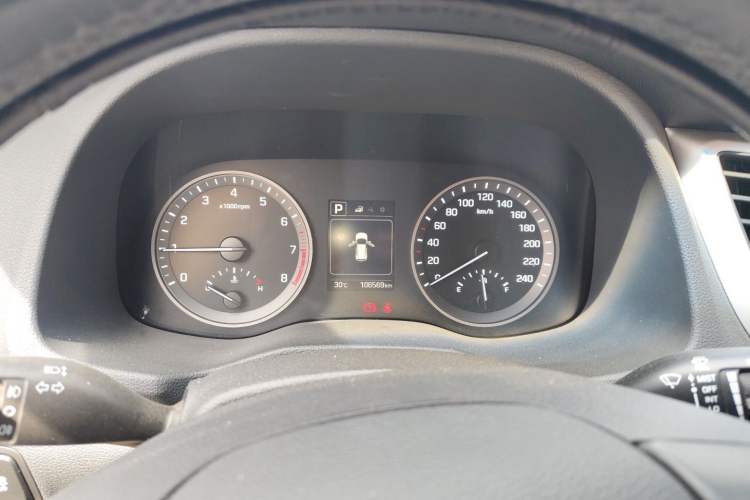 Used Hyundai Tucson 2018 1.6T Dual-Clutch Two-Wheel Drive 15th Anniversary Special Edition Instrument Cluster