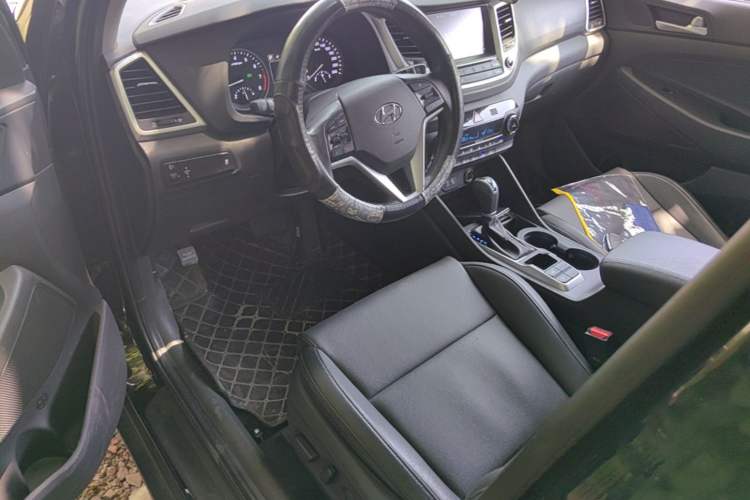 Used Hyundai Tucson 2018 1.6T Dual-Clutch Two-Wheel Drive 15th Anniversary Special Edition Left Front Seat