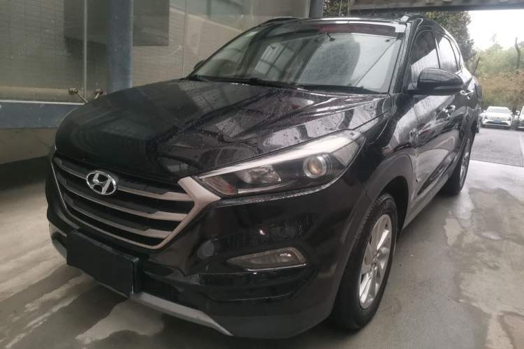 Used Hyundai Tucson 2018 1.6T Dual-Clutch Two-Wheel Drive 15th Anniversary Special Edition Guazi used car, China used car export, Used car for sale, Used  cars, Cheapest cars for sale