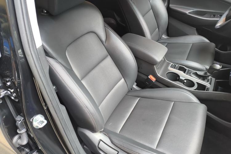 Used Hyundai Tucson 2018 1.6T Dual-Clutch Two-Wheel Drive 15th Anniversary Special Edition Right Front Seat
