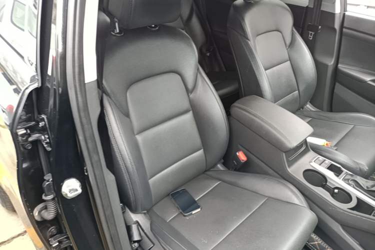 Used Hyundai Tucson 2018 1.6T Dual-Clutch Two-Wheel Drive 15th Anniversary Special Edition Right Front Seat