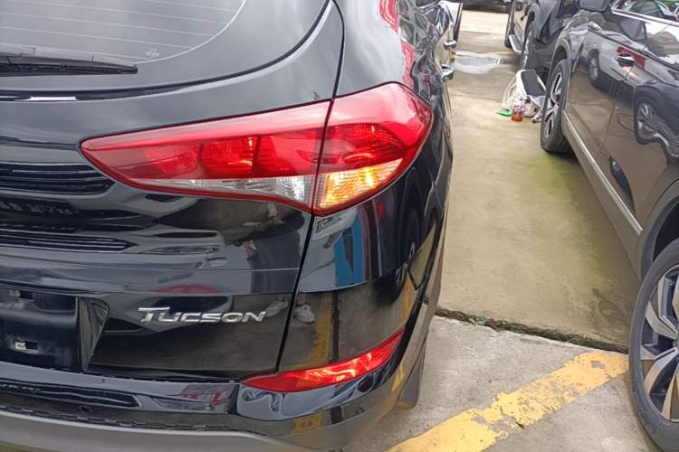 Used Hyundai Tucson 2018 1.6T Dual-Clutch Two-Wheel Drive 15th Anniversary Special Edition Right Rear Taillight