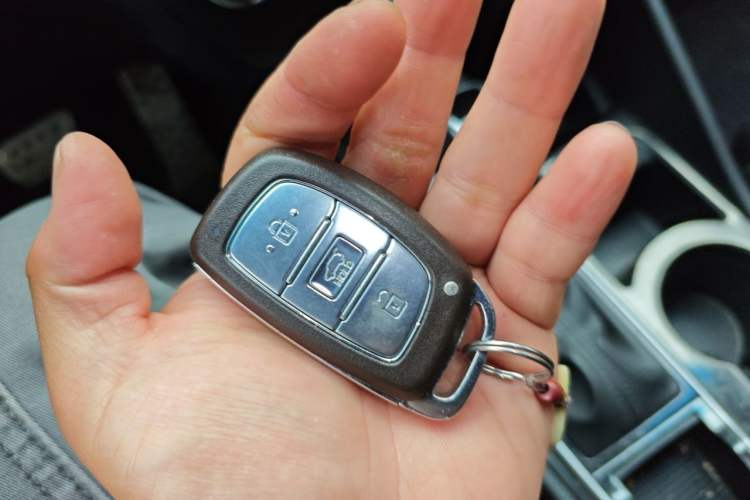 Used Hyundai Tucson 2018 1.6T Dual-Clutch Two-Wheel Drive 15th Anniversary Special Edition Vehicle Key
