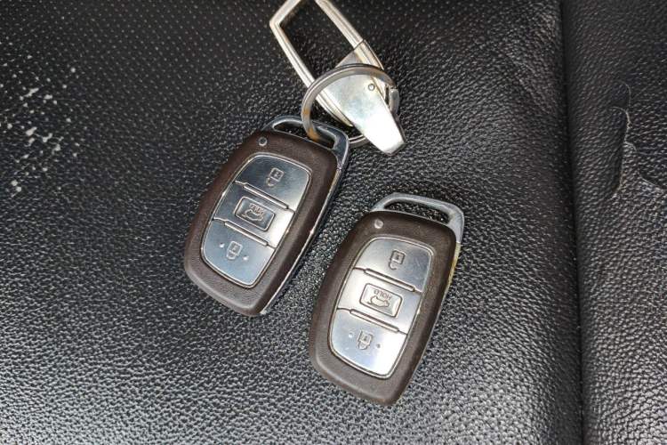 Used Hyundai Tucson 2018 1.6T Dual-Clutch Two-Wheel Drive 15th Anniversary Special Edition Vehicle Key