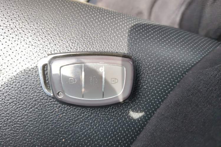 Used Hyundai Tucson 2018 1.6T Dual-Clutch Two-Wheel Drive 15th Anniversary Special Edition Vehicle Key