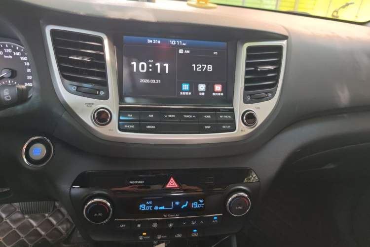 Used Hyundai Tucson 2018 1.6T Dual-Clutch Two-Wheel Drive 15th Anniversary Special Edition Audio And AC Panel