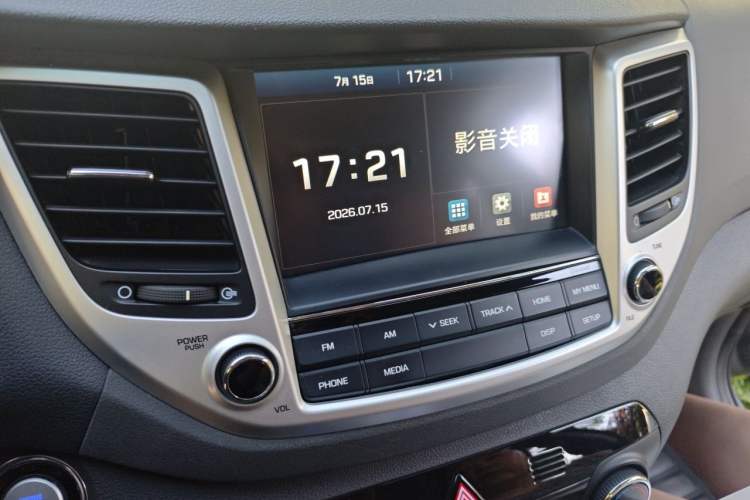 Used Hyundai Tucson 2018 1.6T Dual-Clutch Two-Wheel Drive 15th Anniversary Special Edition Audio And AC Panel