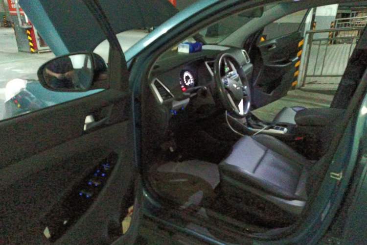 Used Hyundai Tucson 2018 1.6T Dual-Clutch Two-Wheel Drive 15th Anniversary Special Edition Driver Seat