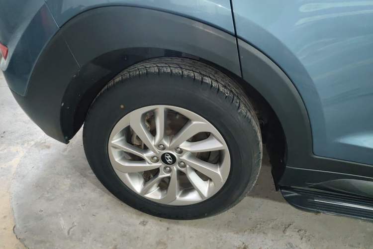 Used Hyundai Tucson 2018 1.6T Dual-Clutch Two-Wheel Drive 15th Anniversary Special Edition Exterior 5